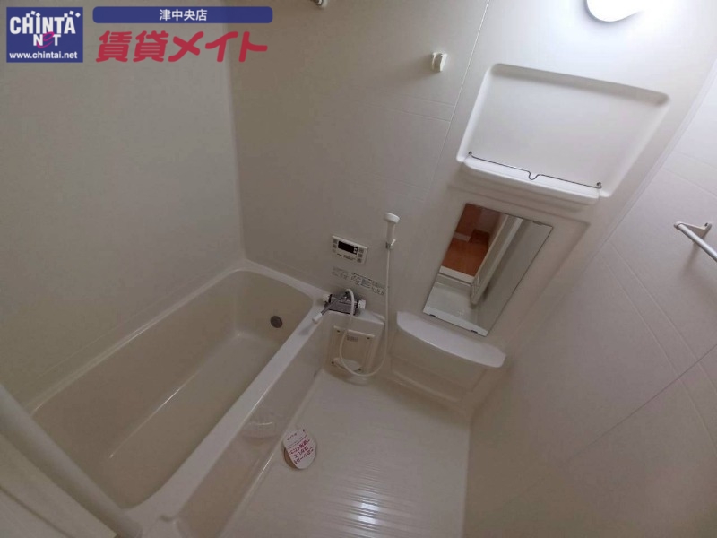 バス・シャワールーム　同型参考写真