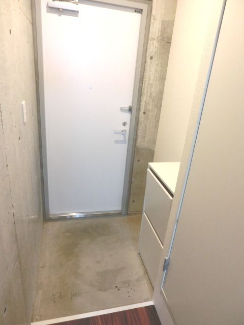 玄関　シューズＢＯＸ付