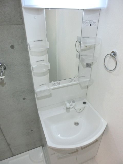 洗面設備　忙しい朝に便利なシャンプードレッサー