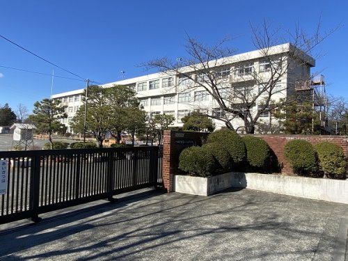 小学校　八王子市立松が谷小学校（小学校）まで849m