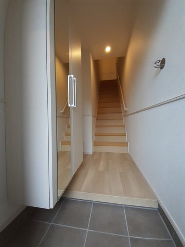 玄関　明るい玄関です