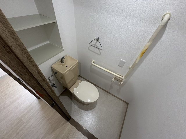 トイレ　コンパクトで使いやすいトイレです