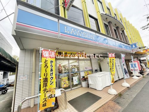 コンビニ　ローソン あざみ野駅前店（コンビニ）まで551m