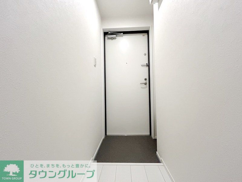 玄関　お部屋探しは株式会社　タウンハウジング　までお気軽にお問合…