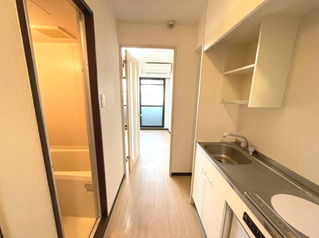 その他部屋・スペース　イメージとして同マンション他部屋を表示しています