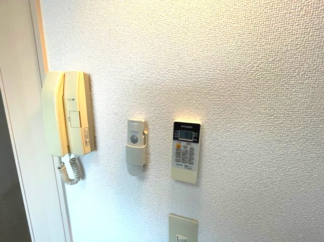 セキュリティ　イメージとして同マンション他部屋を表示しています