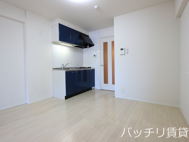 居室・リビング　別号室の画像。現況を優先します。