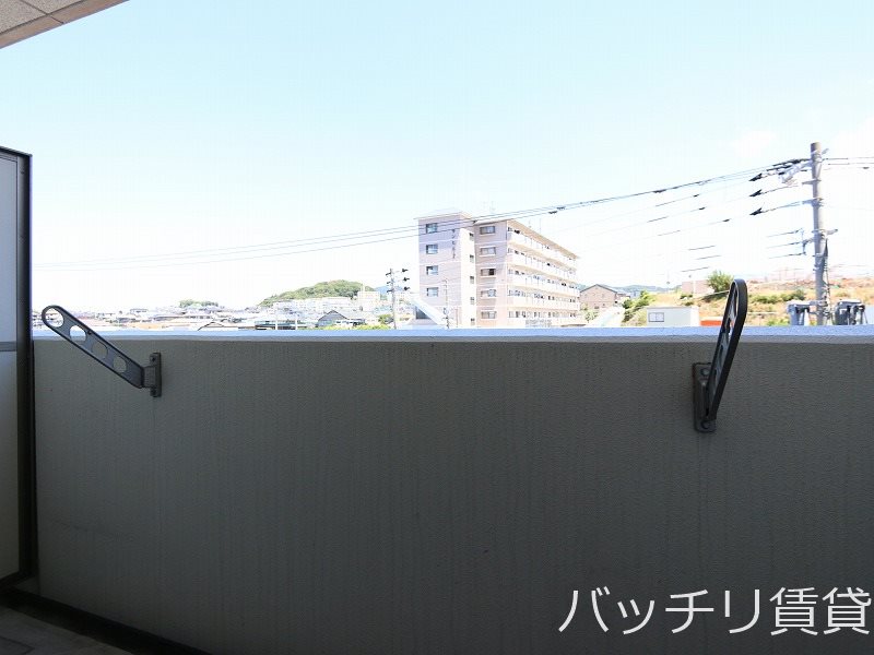 バルコニー　別号室の画像。現況を優先します。