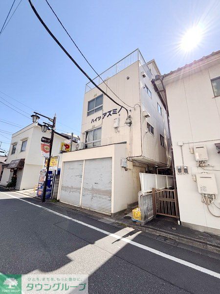 建物外観　駐車場