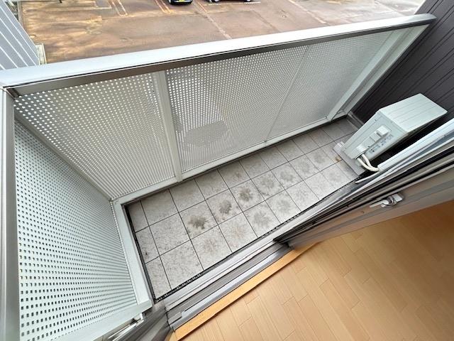 バルコニー　同タイプの別部屋の写真です