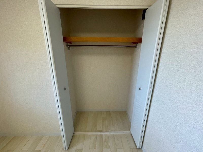 収納　洋室にはクローゼットがあるのですっきり片付きそうです。