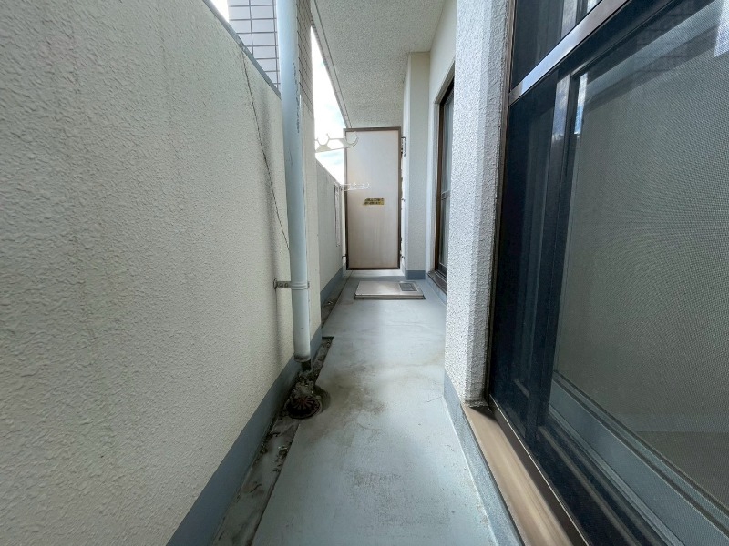 バルコニー　バルコニーが付いていますので一息ついてみてはいかがですか。