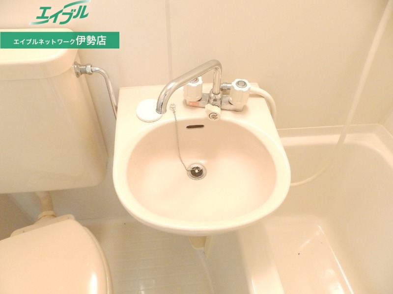 洗面設備　反転タイプ参考写真