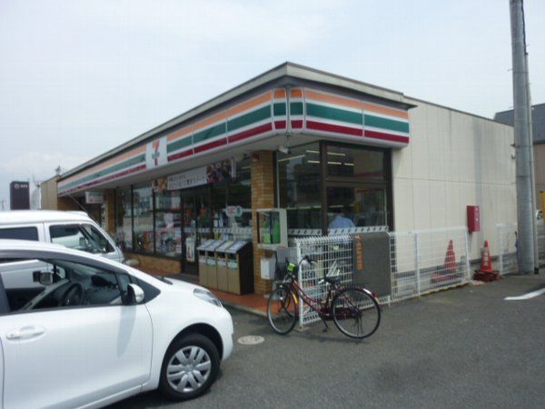 コンビニ　セブン-イレブン船橋夏見西店（コンビニ）まで268m