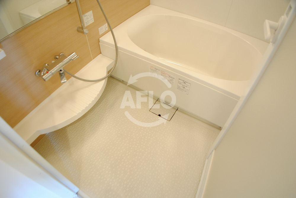 バス・シャワールーム　エスリード長堀タワー　大型バスルーム