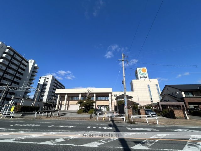 スーパー　（株）サンリブ／サンリブ木屋瀬（スーパー）まで566m