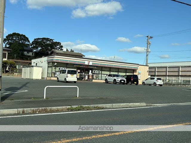 コンビニ　セブンイレブン（コンビニ）まで1950m