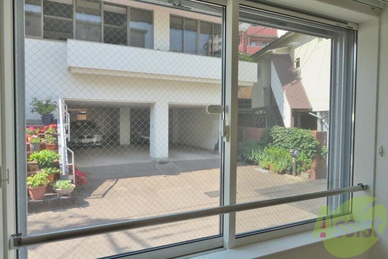 バルコニー　バルコニーはないのですが室内物干しもあるので洗濯はＯＫです。