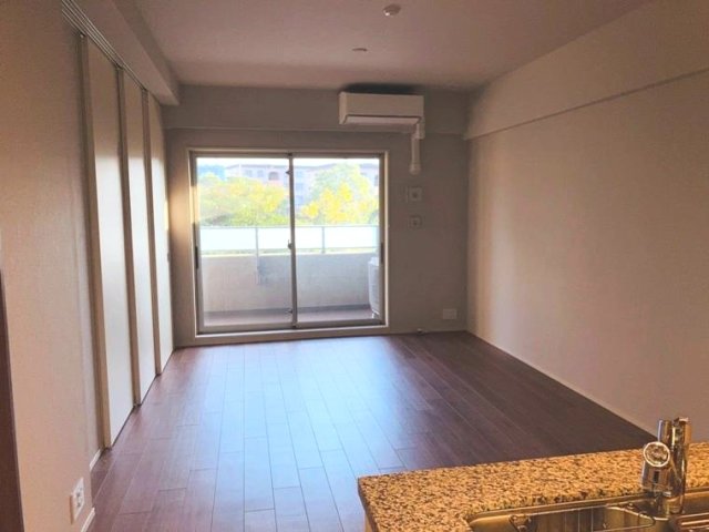居室・リビング　開放感のあるゆったりとしたお部屋です♪