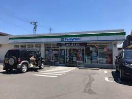 コンビニ　ファミリーマート 江向町三丁目店（コンビニ）まで501m