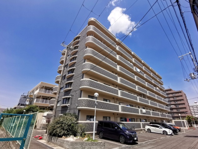 建物外観　東向きで日当り良好