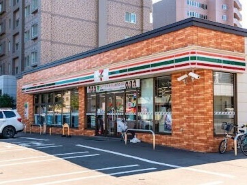 コンビニ　セブンイレブン札幌北21条東15丁目店（コンビニ）まで313m