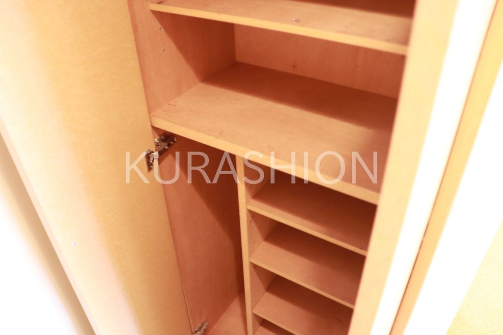 玄関　※別部屋参考写真