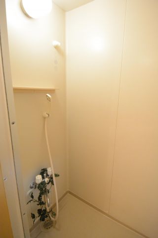 バス・シャワールーム　シンプルで機能的なユニットバスです！
