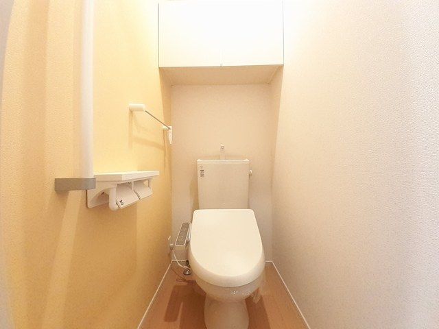トイレ　清潔感のあるトイレです