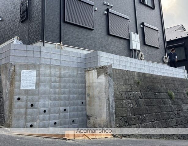 小田急線 百合ケ丘駅 徒歩24分 2階建 築1年の外観写真