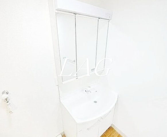 洗面設備　独立洗面台です。