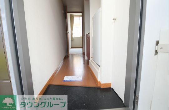 レオパレスJPIIの玄関写真