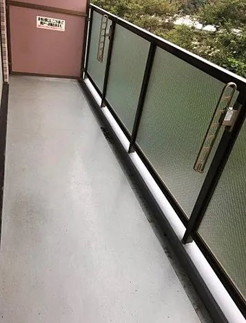 バルコニー　バルコニー