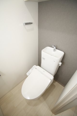 トイレ　クオリタス田端　北区田端新町3