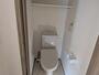 トイレ　温水シャワー付きトイレです