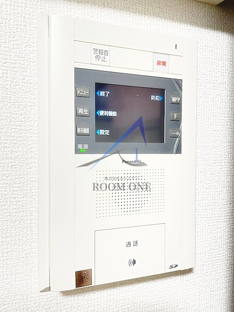 セキュリティ　モニター付きインターホンです。