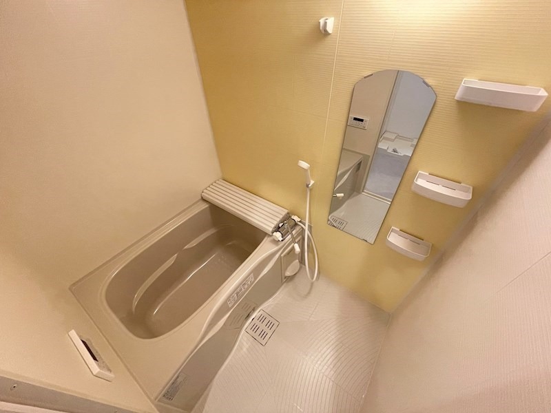 バス・シャワールーム　同物件別部屋写真