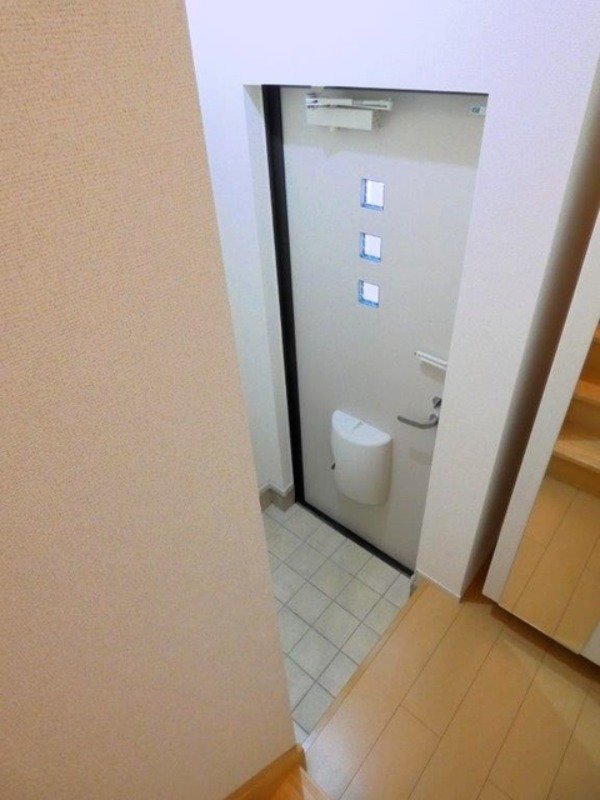 玄関　図面と現状に相違がある場合には現状を優先