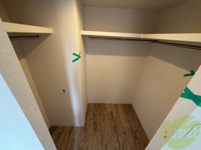 収納　寝室にあったクローゼット。荷物がたくさんあっても大丈夫。