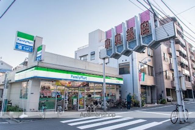 コンビニ　ファミリーマート大島中央銀座店（コンビニ）まで168m