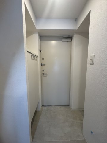 セレニテ桜川駅前プリエの玄関写真
