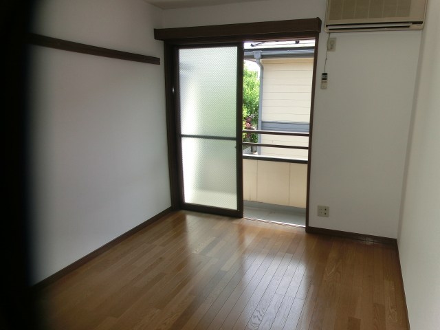 サンヒルズの居間写真