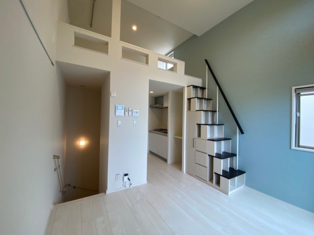 居室・リビング　居室と寝室を分けて使える仕様のお部屋です♪