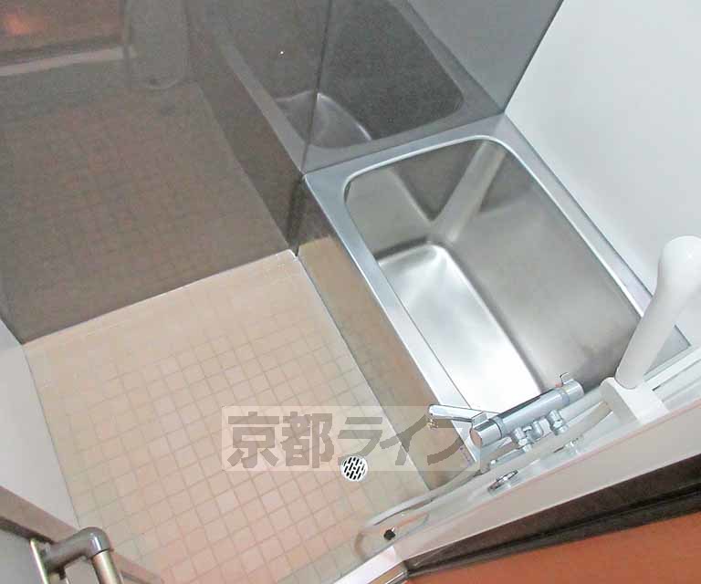 バス・シャワールーム　しっかり入浴も出来るバスルームです