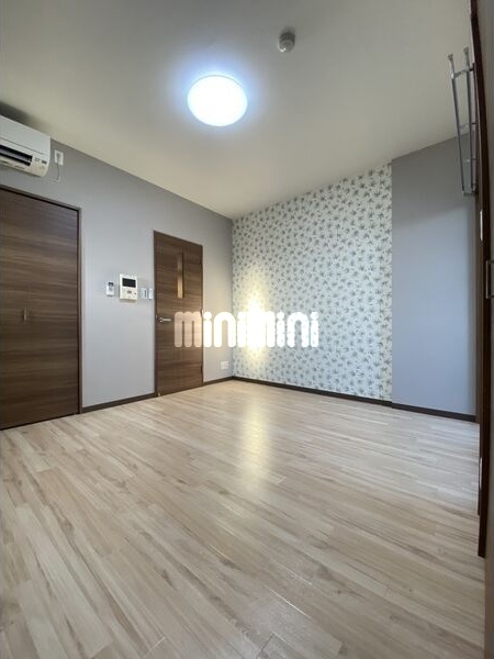 居室・リビング　明るいお部屋です。