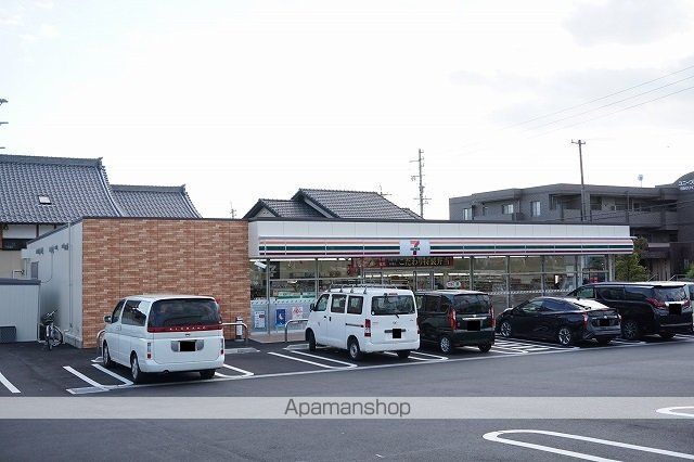 コンビニ　セブンイレブン（コンビニ）まで450m