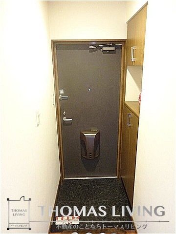 玄関　シューズボックス御座いますよ。