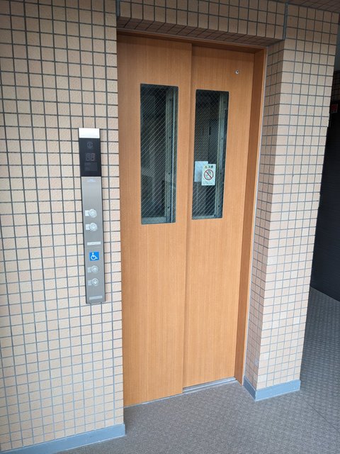 柿生駅前鈴木ビルの外観写真
