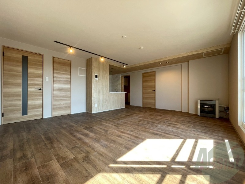 居室・リビング　広くてキレイなお部屋が広がっていて、充実した生活が送れそう。