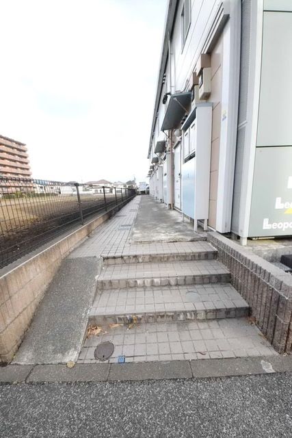 エントランス　外観、共用部分